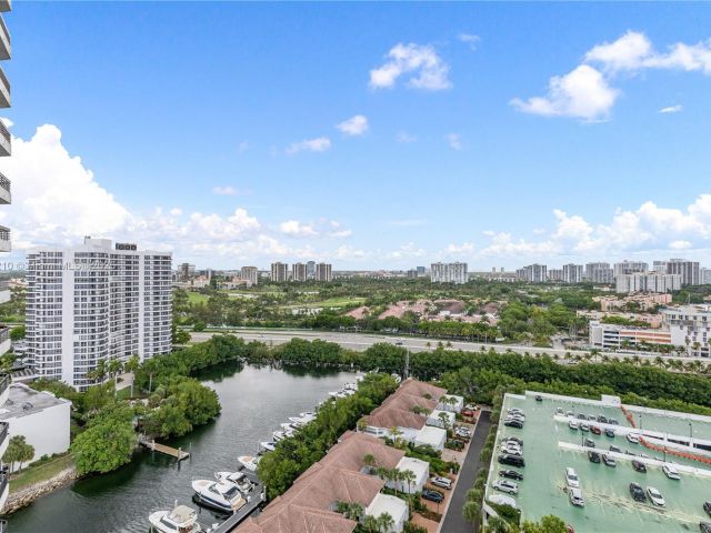 2-bedroom condo for sale in Aventura - 3530 Mystic Pointe Dr 2108 - MondialRealty