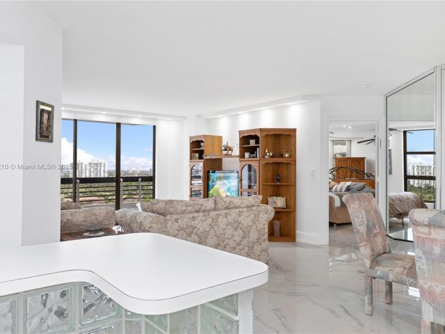 2-bedroom condo for sale in Aventura - 3530 Mystic Pointe Dr 2108 - MondialRealty