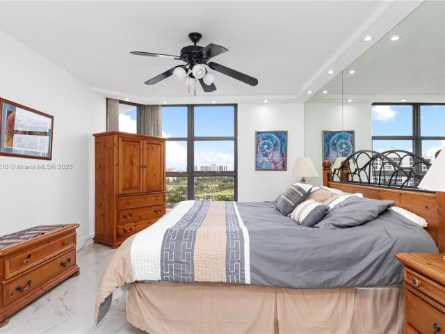 2-bedroom condo for sale in Aventura - 3530 Mystic Pointe Dr 2108 - MondialRealty