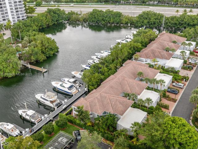 2-bedroom condo for sale in Aventura - 3530 Mystic Pointe Dr 2108 - MondialRealty