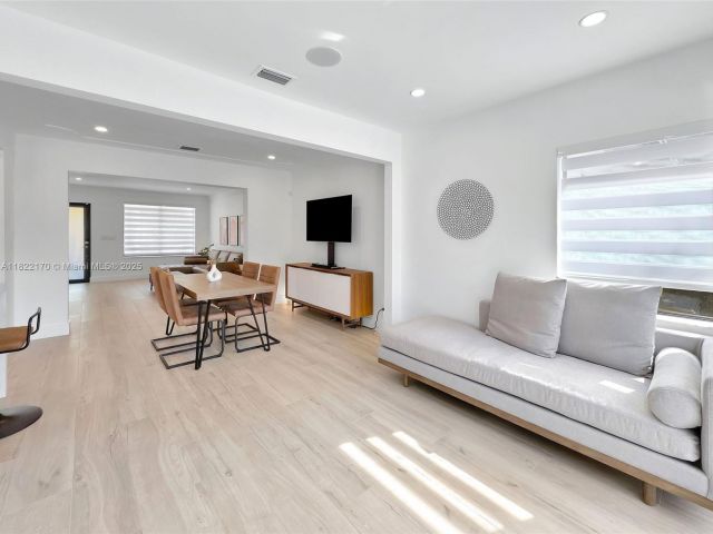 Home for rent at 130 SW 25th Rd - photo 6161526