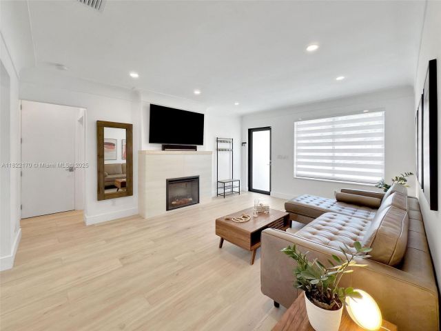 Home for rent at 130 SW 25th Rd - photo 6161530