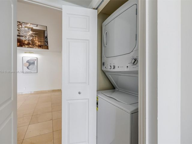 Apartment for sale  Unit #1412 - photo 6663509