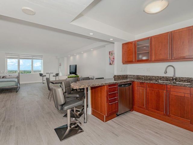 Apartment for rent  Unit #1531 - photo 6162647