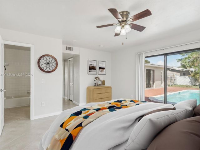 Home for sale at 1700 SW 5th Ave - photo 6182793