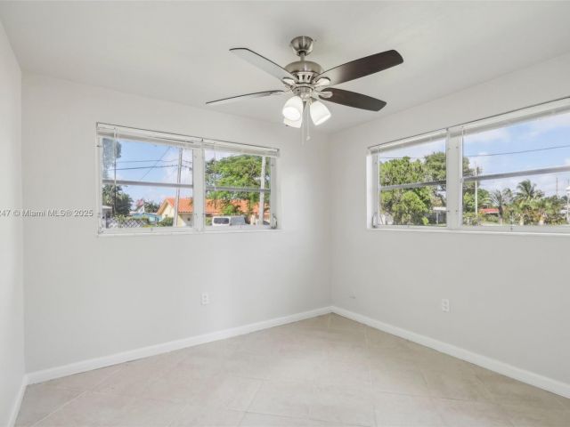 Home for sale at 1700 SW 5th Ave - photo 6182800