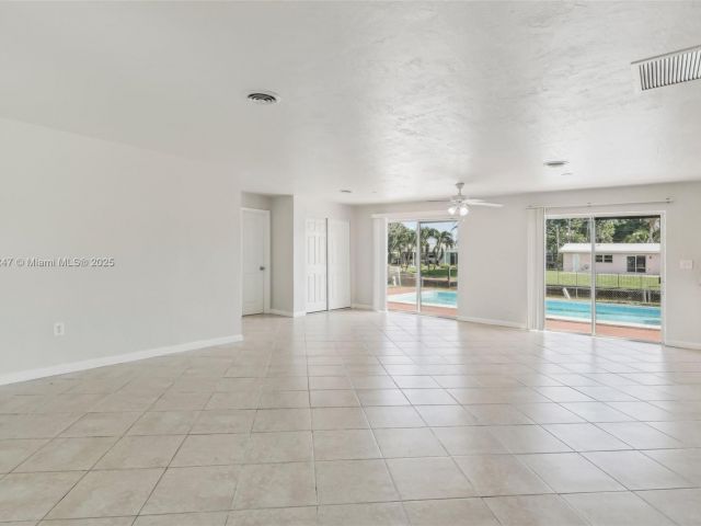 Home for sale at 1700 SW 5th Ave - photo 6182805