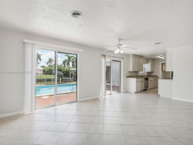 Home for sale at 1700 SW 5th Ave - photo 6182806