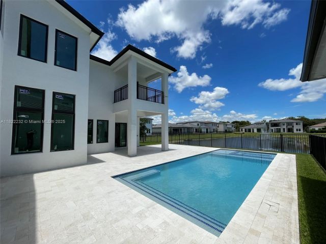 Home for sale at 3511 Ashwood Cir S - photo 6168517