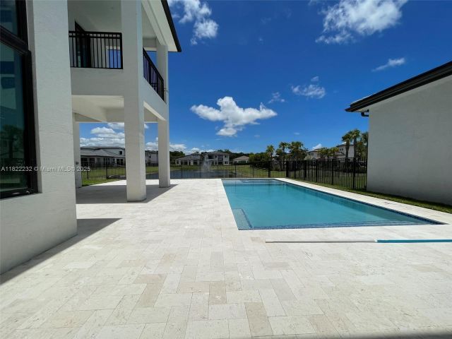 Home for sale at 3511 Ashwood Cir S - photo 6168522