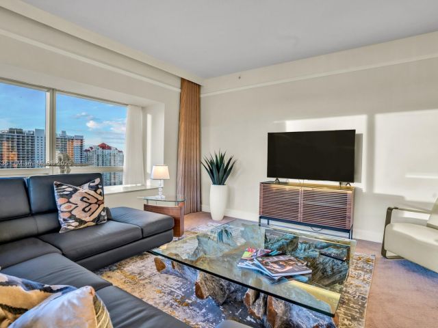 Apartment for sale  Unit #3012 - photo 6162656