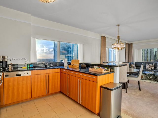 Apartment for sale  Unit #3012 - photo 6162668