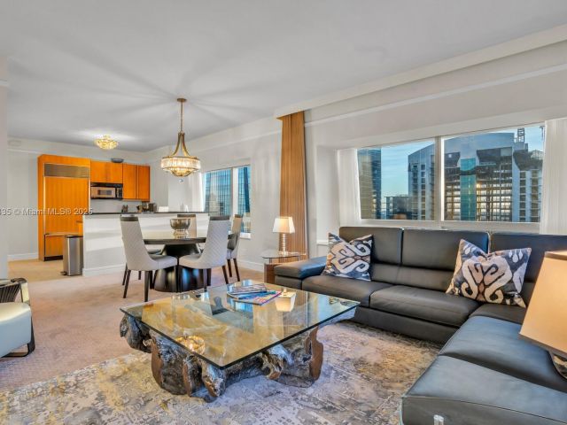 Apartment for sale  Unit #3012 - photo 6162669