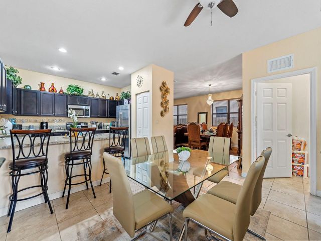 Home for sale at 572 SE 34th Ter - photo 6162812