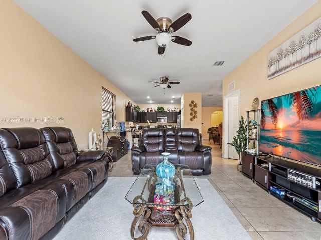 Home for sale at 572 SE 34th Ter - photo 6162814