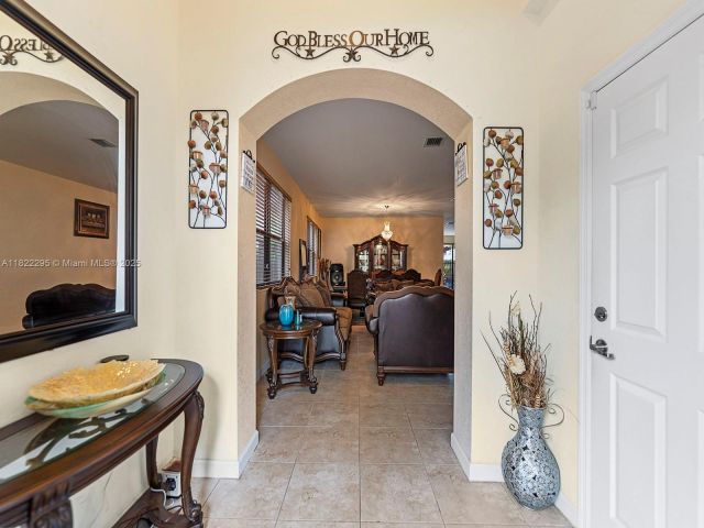 Home for sale at 572 SE 34th Ter - photo 6162821