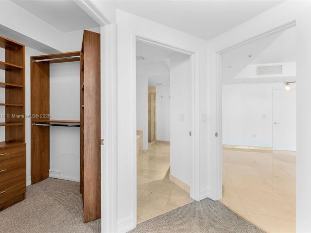 Apartment for rent  Unit #1221 - photo 6165167