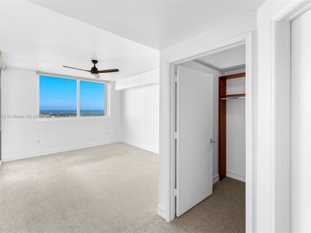 Apartment for rent  Unit #1221 - photo 6165168