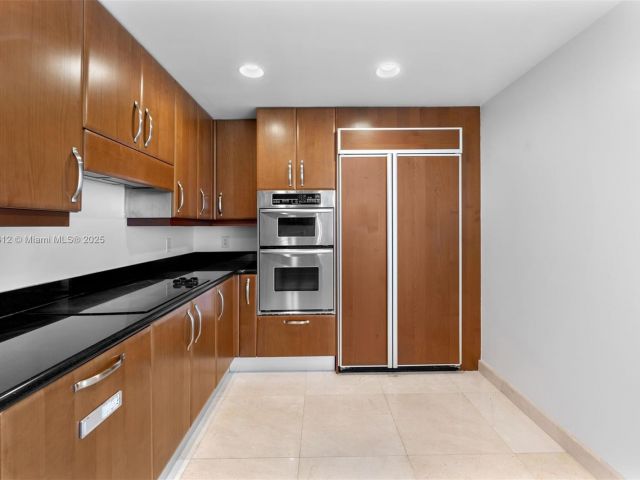 Apartment for rent  Unit #1221 - photo 6165172