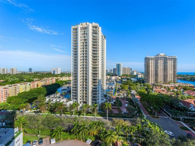 Apartment for rent  Unit #1221 - photo 6165180