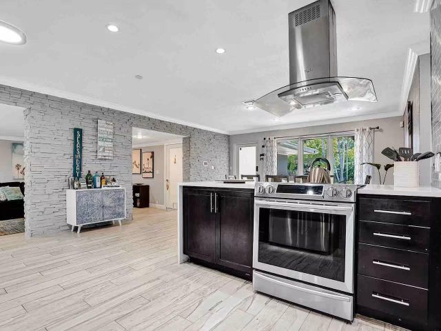 Home for sale at 616 NW 21st St - photo 6161841