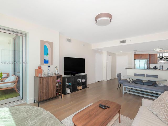 Apartment for sale  Unit #T-2612 - photo 6164130