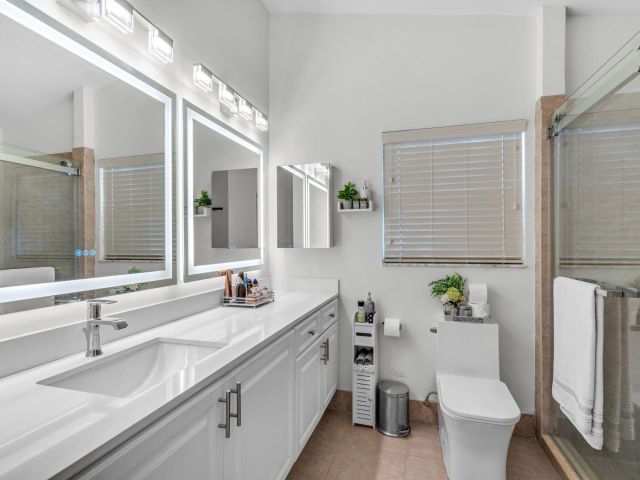 Home for sale at 1300 NW 26th Ln - photo 6165103