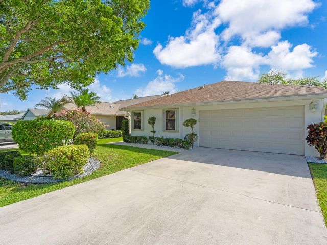 Home for sale at 1300 NW 26th Ln - photo 6165115