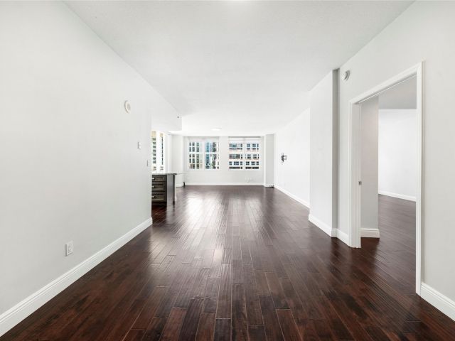 Apartment for sale  Unit #1116 - photo 6189070