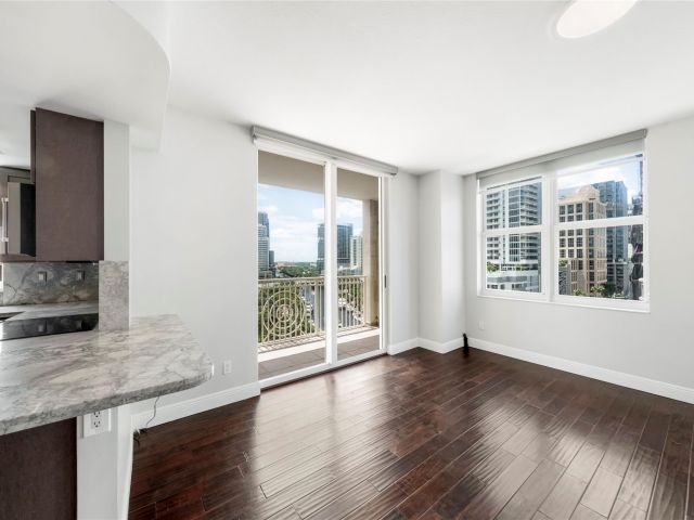 Apartment for sale  Unit #1116 - photo 6189072