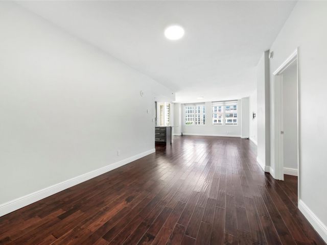 Apartment for sale  Unit #1116 - photo 6189081