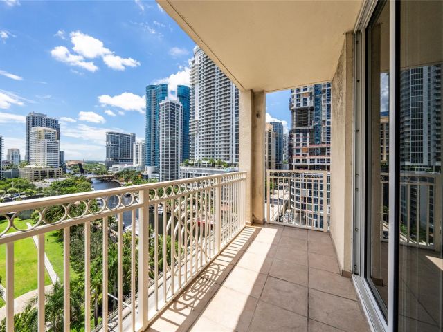 Apartment for sale  Unit #1116 - photo 6189088