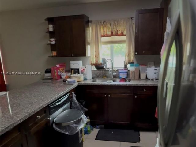 Home for sale at 1720 NW 44th St - photo 6165137