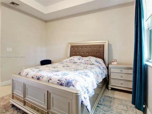 Home for sale at 2131 NE 37th Rd - photo 6224505