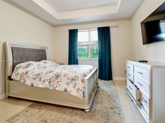 Home for sale at 2131 NE 37th Rd - photo 6224506