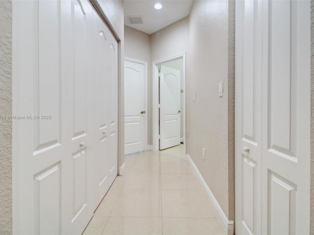 Home for sale at 2131 NE 37th Rd - photo 6224508