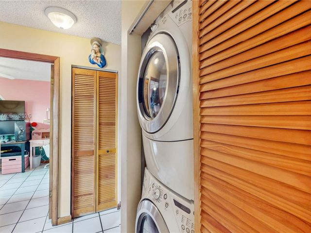 Home for sale at 5030 SW 145th Ave - photo 6227344