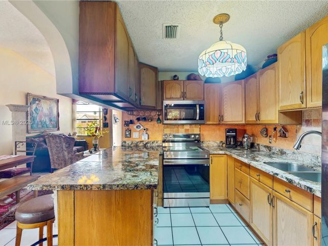 Home for sale at 5030 SW 145th Ave - photo 6227349