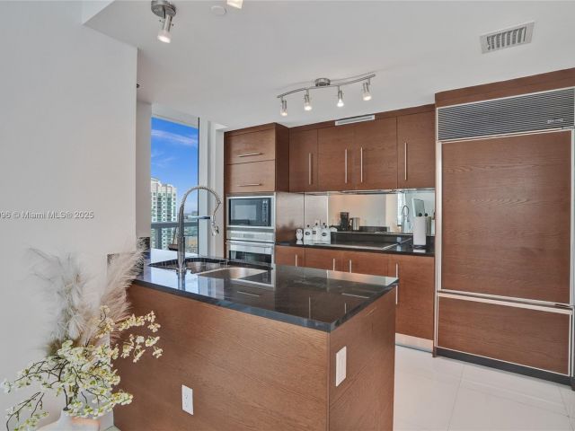 Apartment for sale  Unit #3608 - photo 6167746