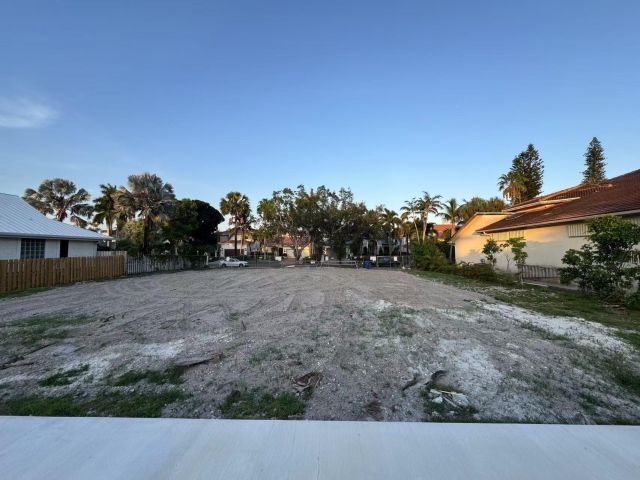 Home for sale at 455 Bontona Ave - photo 6167955