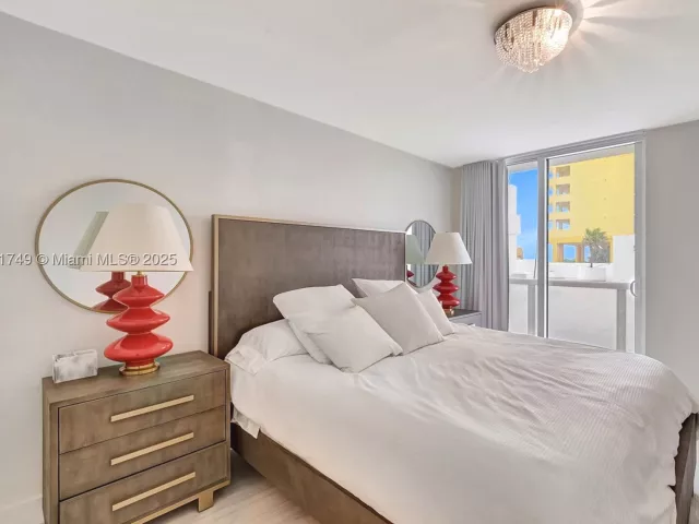 3-bedroom condo for sale in Sunny Isles Beach - 16425 Collins Ave 311 - MondialRealty
