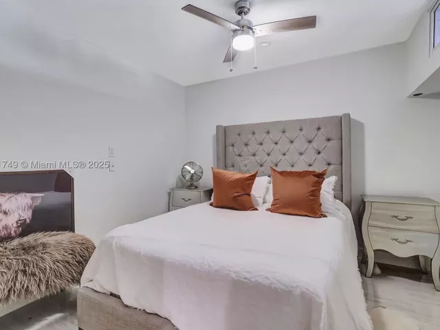 3-bedroom condo for sale in Sunny Isles Beach - 16425 Collins Ave 311 - MondialRealty