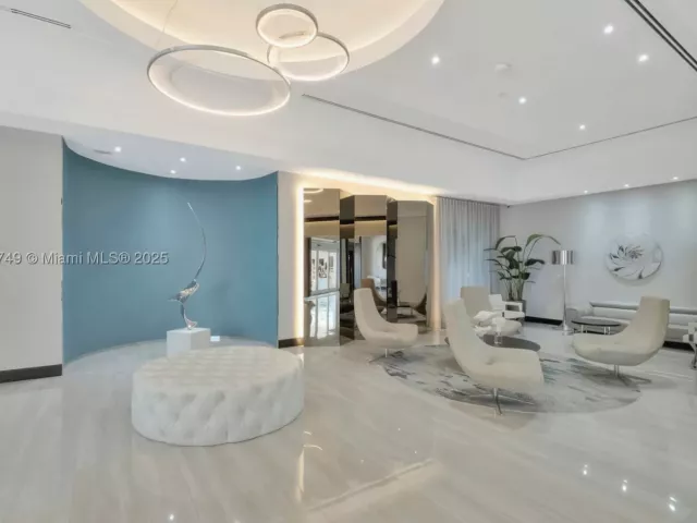 3-bedroom condo for sale in Sunny Isles Beach - 16425 Collins Ave 311 - MondialRealty