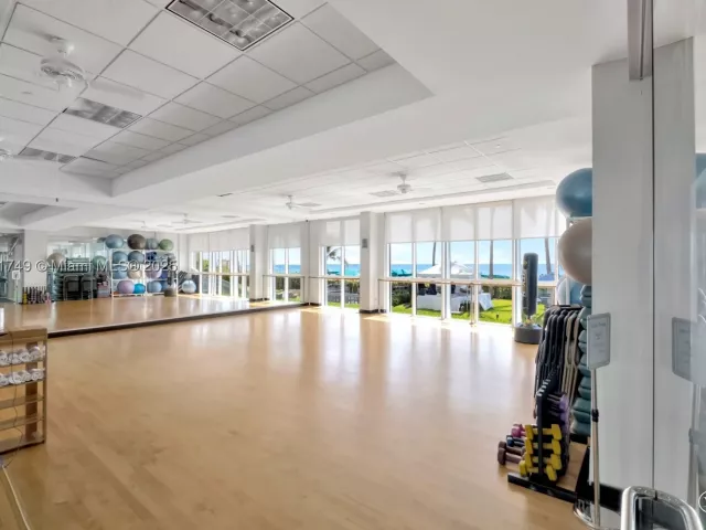 3-bedroom condo for sale in Sunny Isles Beach - 16425 Collins Ave 311 - MondialRealty