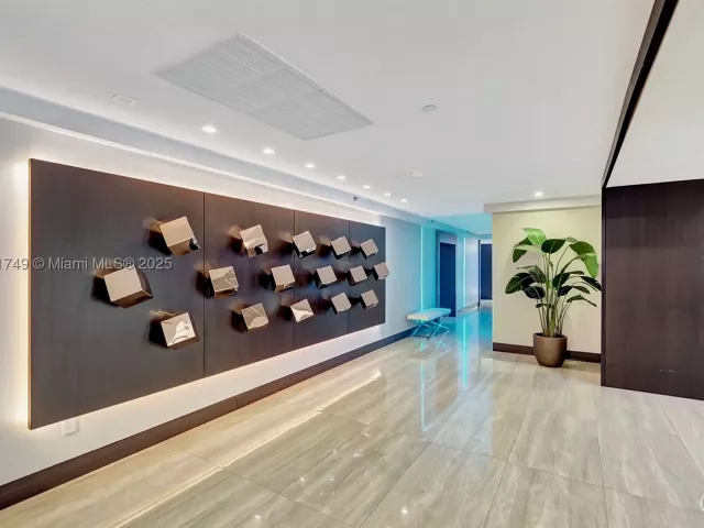 3-bedroom condo for sale in Sunny Isles Beach - 16425 Collins Ave 311 - MondialRealty