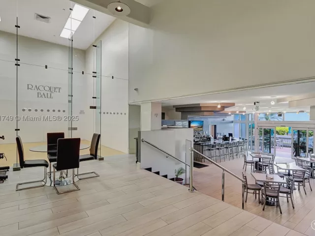 3-bedroom condo for sale in Sunny Isles Beach - 16425 Collins Ave 311 - MondialRealty