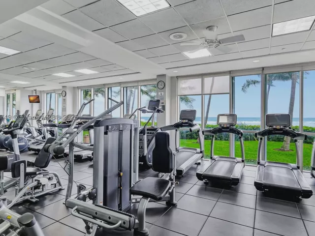 3-bedroom condo for sale in Sunny Isles Beach - 16425 Collins Ave 311 - MondialRealty