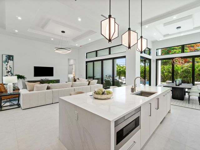 Home for sale at 17 NW 15th Street - photo 6599398