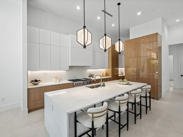 Home for sale at 17 NW 15th Street - photo 6599401