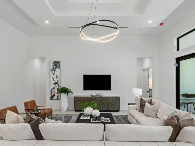 Home for sale at 17 NW 15th Street - photo 6599404